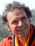 Ingrandisci